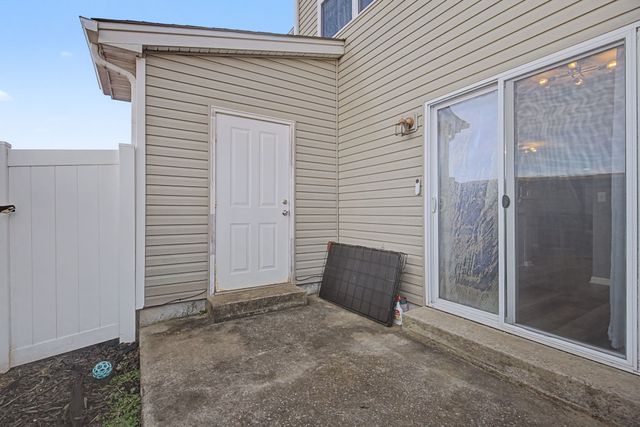 580 Bradburn Village Cir, Antioch, TN 37013