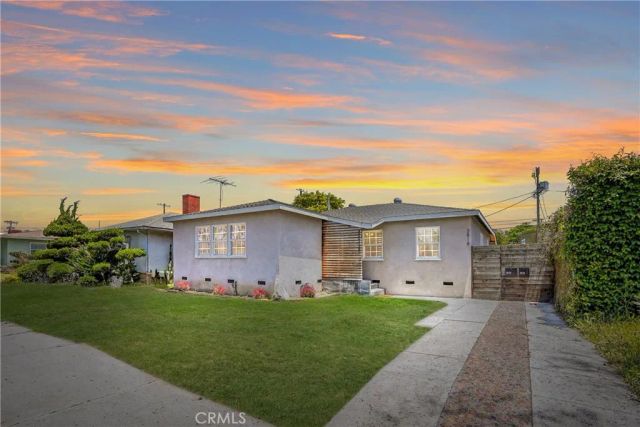 3816 S Victoria Avenue, Los Angeles, CA 90008