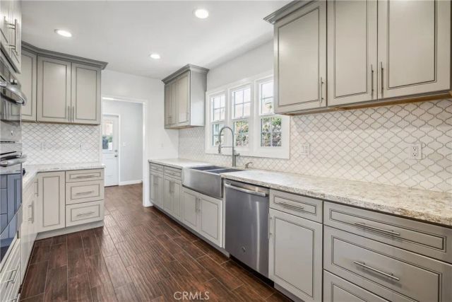 3816 S Victoria Avenue, Los Angeles, CA 90008