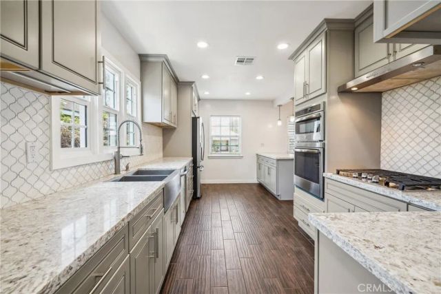 3816 S Victoria Avenue, Los Angeles, CA 90008