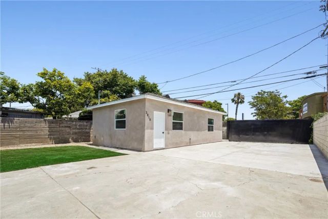 3816 S Victoria Avenue, Los Angeles, CA 90008