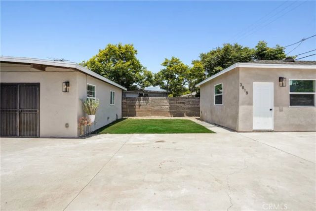 3816 S Victoria Avenue, Los Angeles, CA 90008