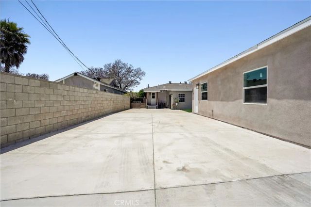 3816 S Victoria Avenue, Los Angeles, CA 90008
