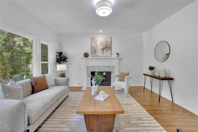 1412 Winterberry Ridge Circle, Woodstock, GA 30189