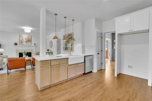 1412 Winterberry Ridge Circle, Woodstock, GA 30189