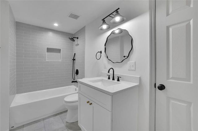 1412 Winterberry Ridge Circle, Woodstock, GA 30189