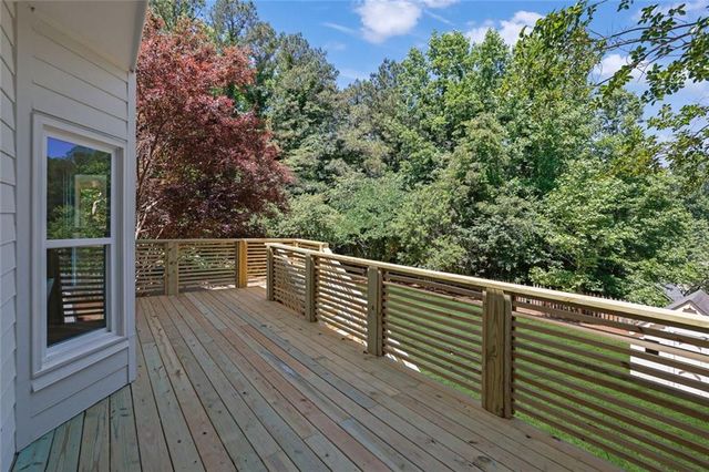 1412 Winterberry Ridge Circle, Woodstock, GA 30189
