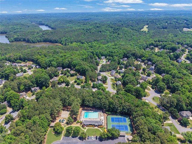 1412 Winterberry Ridge Circle, Woodstock, GA 30189