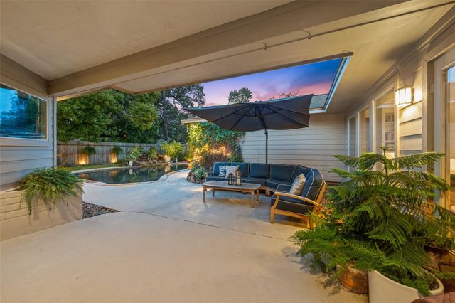 722 Shadowbrook Drive, Spring, TX 77380