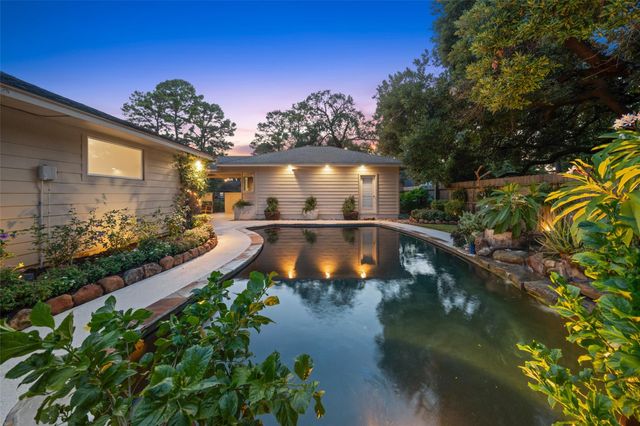 722 Shadowbrook Drive, Spring, TX 77380