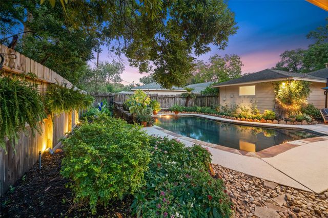 722 Shadowbrook Drive, Spring, TX 77380