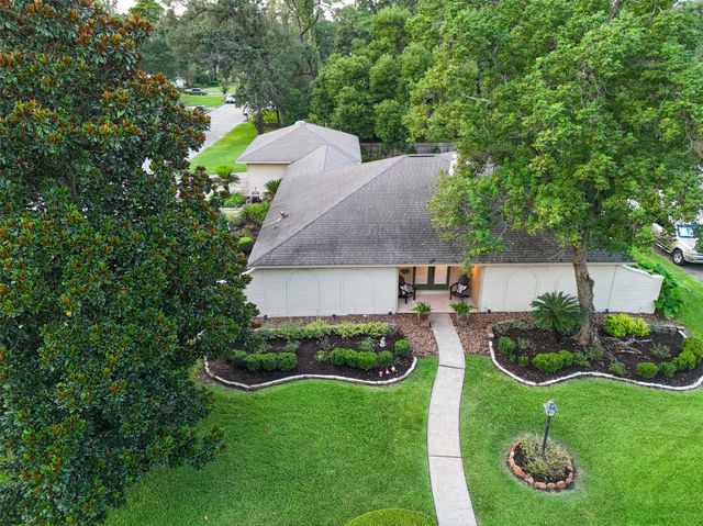 722 Shadowbrook Drive, Spring, TX 77380