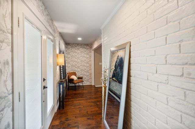 722 Shadowbrook Drive, Spring, TX 77380