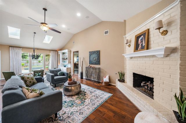 722 Shadowbrook Drive, Spring, TX 77380