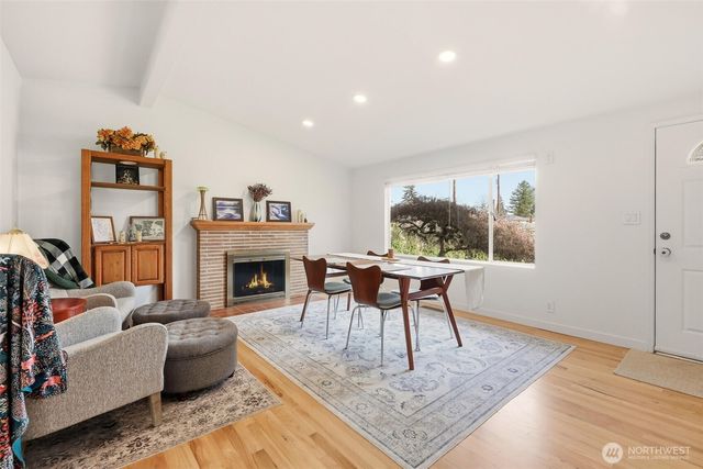 1279 149th Place SE, Bellevue, WA 98007