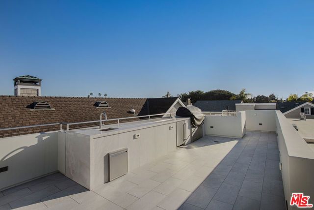 2105 E Balboa Boulevard, Newport Beach, CA 92661