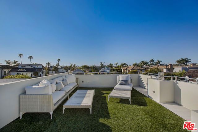 2105 E Balboa Boulevard, Newport Beach, CA 92661