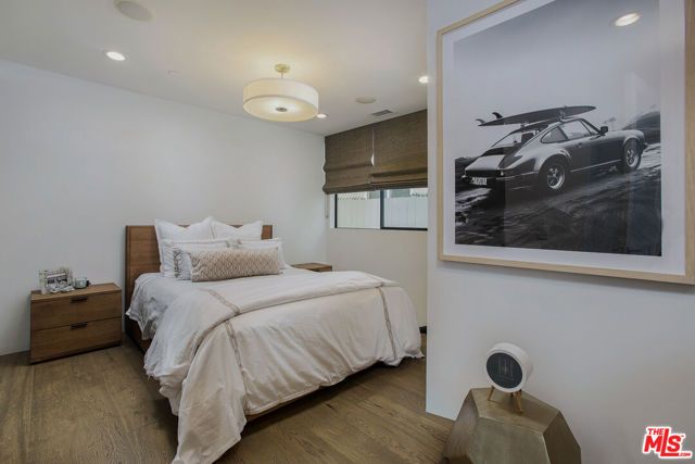 2105 E Balboa Boulevard, Newport Beach, CA 92661