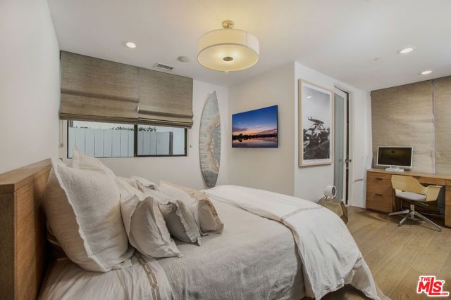 2105 E Balboa Boulevard, Newport Beach, CA 92661