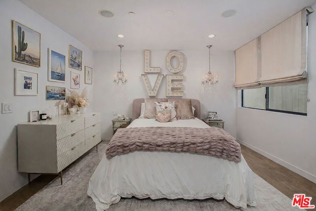 2105 E Balboa Boulevard, Newport Beach, CA 92661