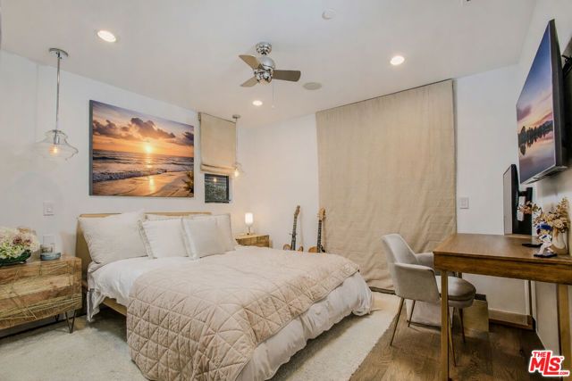 2105 E Balboa Boulevard, Newport Beach, CA 92661