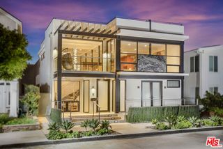 2105 E Balboa Boulevard, Newport Beach, CA 92661