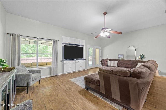 581 MISTY MORNING Court, Jacksonville, FL 32218