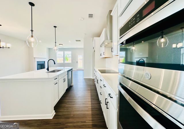 4445 Buttonwood Lane, Lilburn, GA 30047