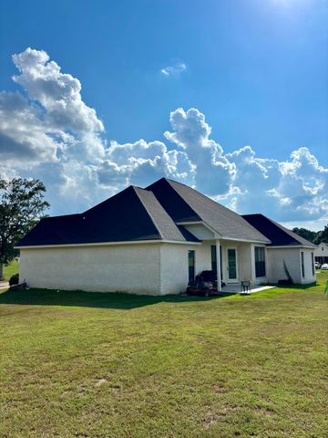 402 Military Rd, Sumrall, MS 39482