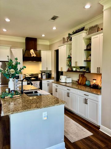 402 Military Rd, Sumrall, MS 39482