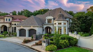 21 La Scala Court, Little Rock, AR 72212