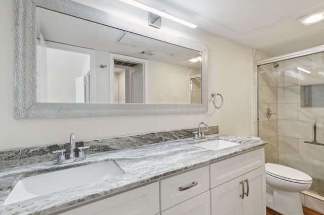 5750 Phoenix Drive 51, Dallas, TX 75231
