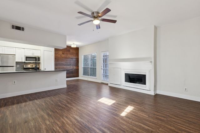 5750 Phoenix Drive 51, Dallas, TX 75231