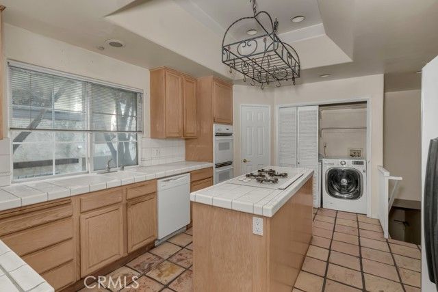 1733 Armacost, Los Angeles, CA 90025