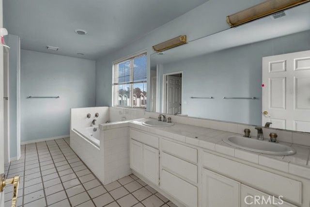 1733 Armacost, Los Angeles, CA 90025