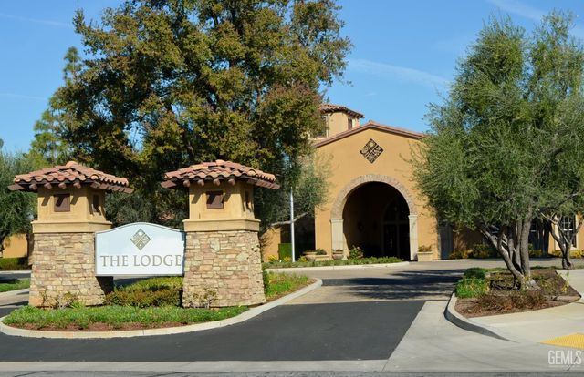 9917 Stockholm Place, Bakersfield, CA 93306