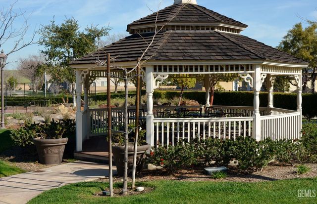 9917 Stockholm Place, Bakersfield, CA 93306