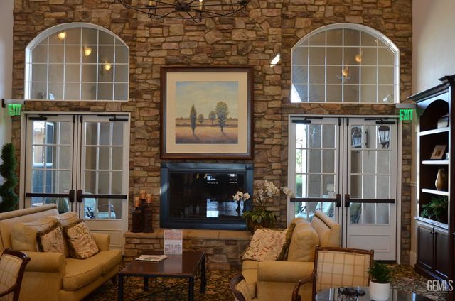 9917 Stockholm Place, Bakersfield, CA 93306