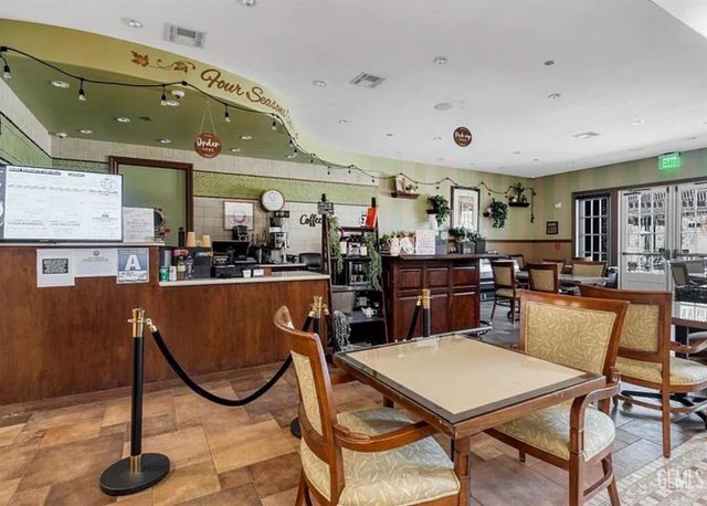 9917 Stockholm Place, Bakersfield, CA 93306