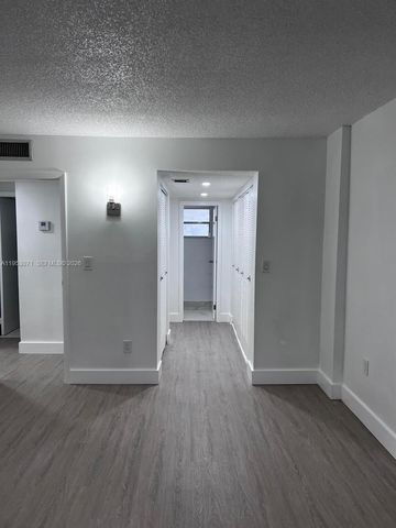 14165 SW 87th St D303, Miami, FL 33183