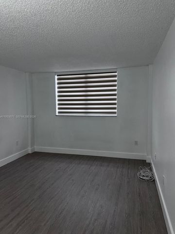 14165 SW 87th St D303, Miami, FL 33183