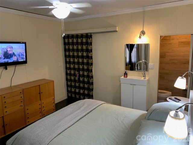 24 Belle Meade Drive, Waynesville, NC 28786