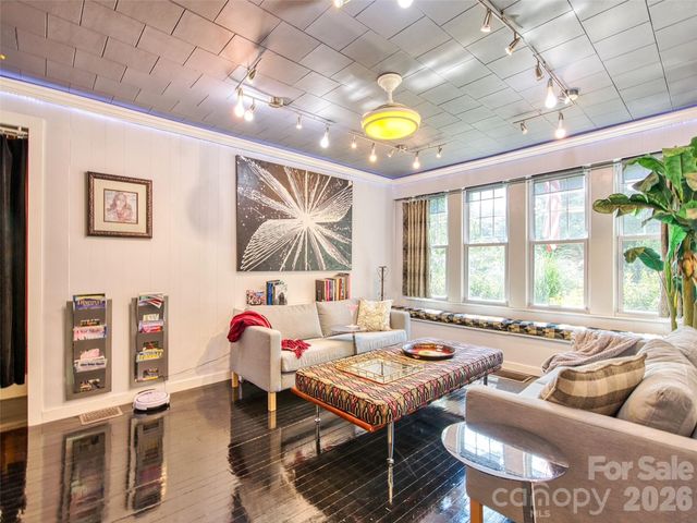 24 Belle Meade Drive, Waynesville, NC 28786