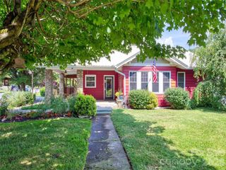 24 Belle Meade Drive, Waynesville, NC 28786