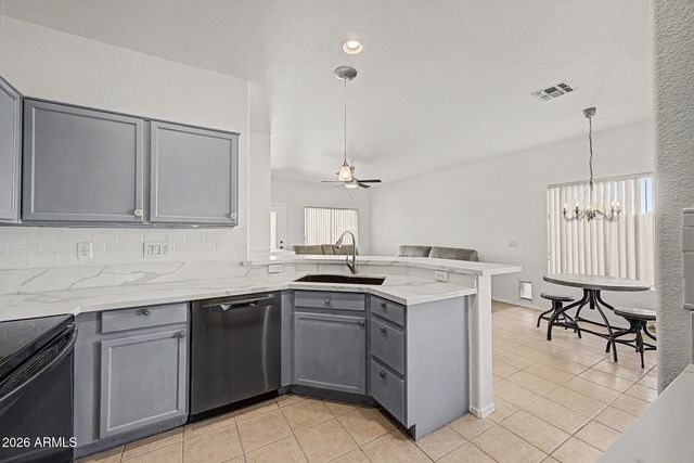 3742 E SANDY Way, Gilbert, AZ 85297