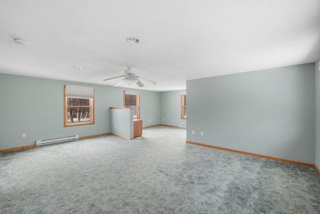 66 Penrose Dr, West Springfield, MA 01089