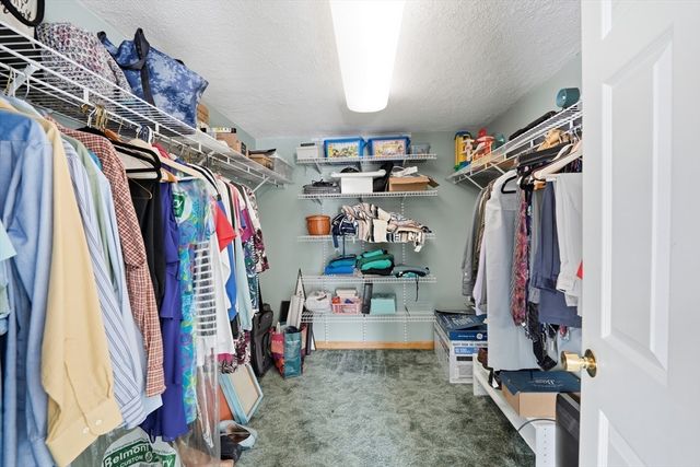 66 Penrose Dr, West Springfield, MA 01089