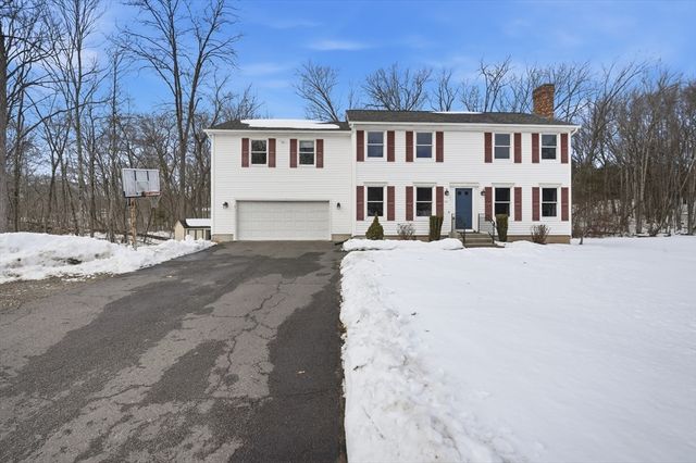 66 Penrose Dr, West Springfield, MA 01089