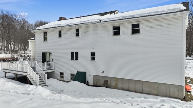 66 Penrose Dr, West Springfield, MA 01089