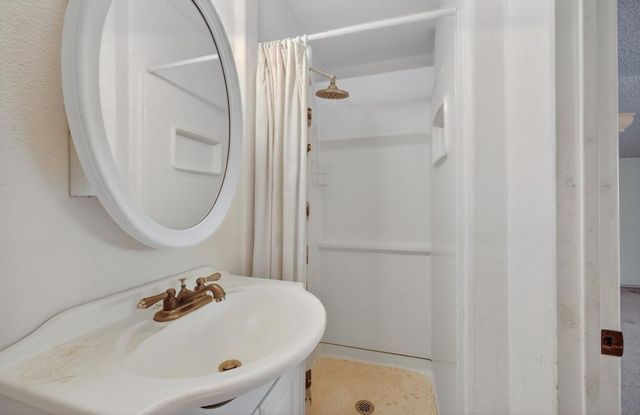 2036 Lewis Rd, Wheatland, CA 95692